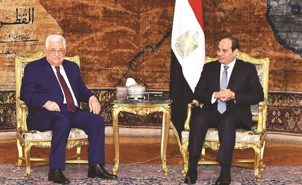 الرئيس عبدالفتاح السيسي مستقبلا نظيره الفلسطيني محمود عباس لمناقشة تداعيات القرار الأميركي الأخير﻿