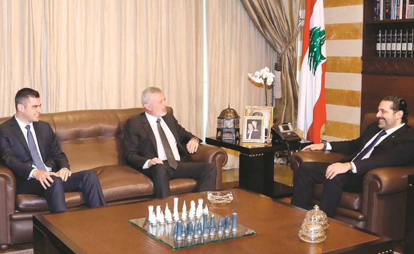 رئيس الحكومة سعد الحريري مستقبلا النائب سليمان فرنجية ونجله طوني في بيت الوسط	(محمود الطويل)﻿