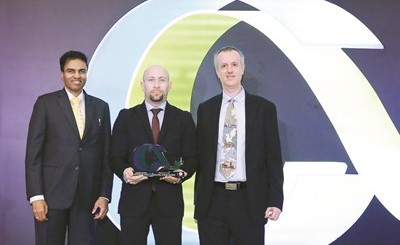 د.إياد العطار يتسلم جائزة المحرر لعام ٢٠١٧ من مجلة كلايمت كنترول العالمية﻿