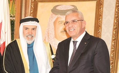 السفير الفلسطيني رامي طهبوب مباركا ﻿
