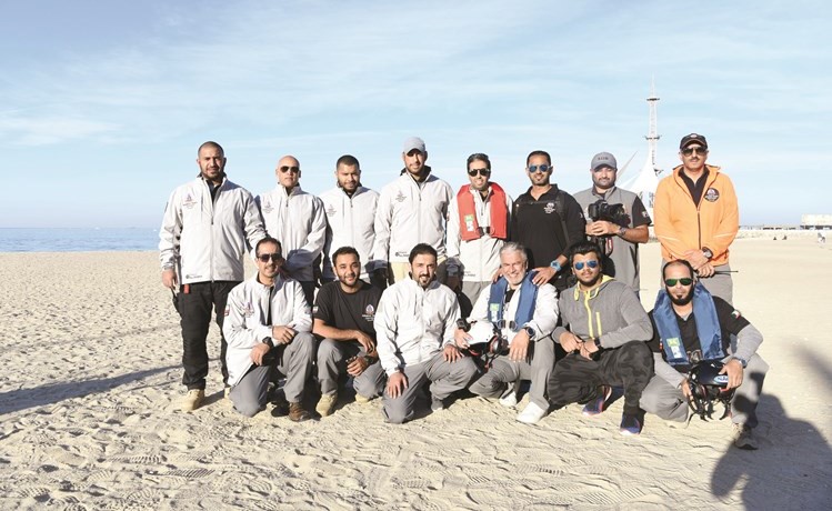 أعضاء فريق النادي العلمي للطيران المشاركين في الحملة	(احمد علي) ﻿