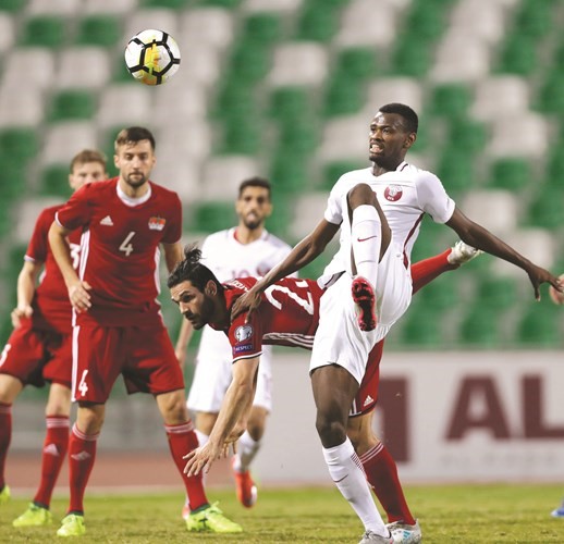 مونتاري في إحدى الهجمات لمنتخب قطر﻿