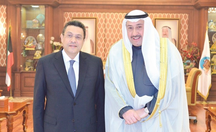 الشيخ فيصل الحمود والسفير المصري طارق القوني﻿