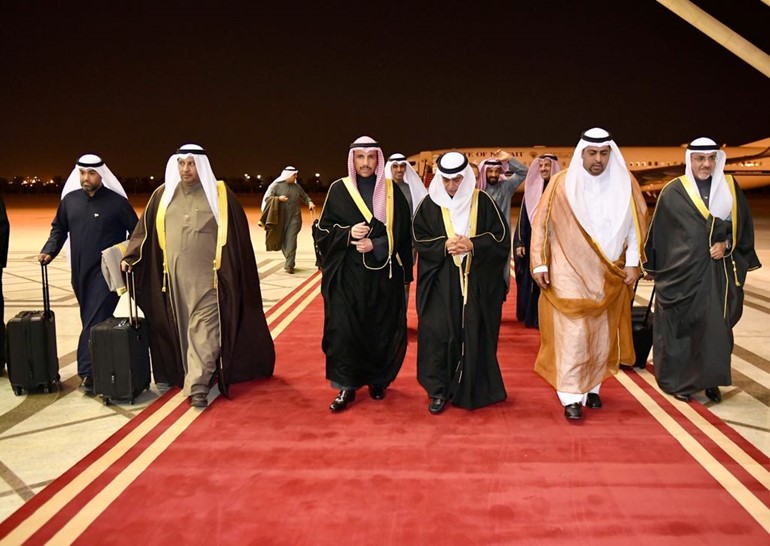 الغانم يعود الى البلاد قادما من الرباط
