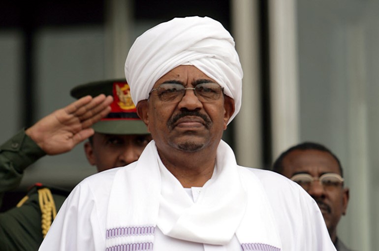 البشير: شباب وفتيات السودان مستعدون للدفاع عن فلسطين