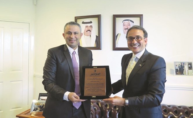 أسامة بودي يكرم السفير نجيب البدر﻿