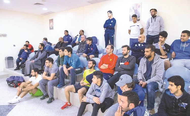 متابعة من الجمهور للمباريات﻿