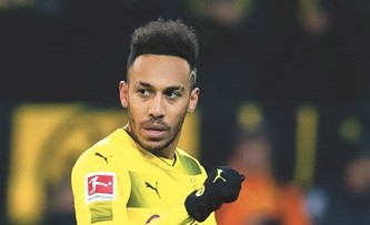 أوباميانغ يمدد عقدهمع دورتموند