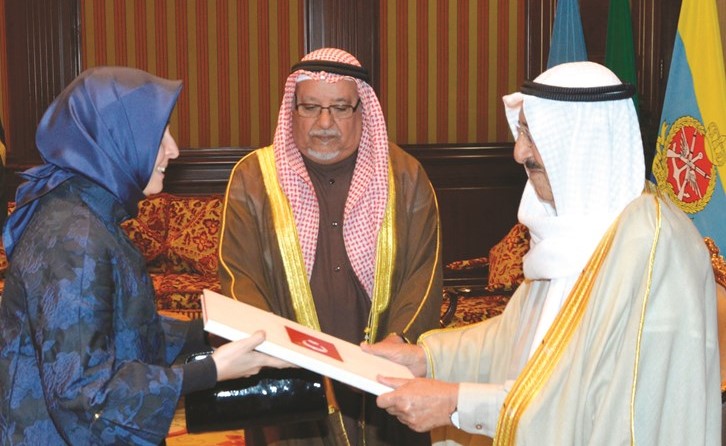صاحب السمو الأمير الشيخ صباح الأحمد مستقبلا السفير عايشة هلال كويتاك سفيرة تركيا﻿