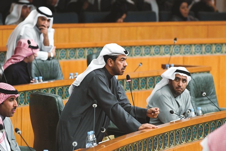 علي الدقباسي﻿