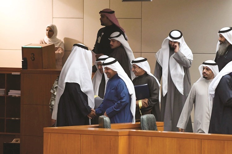 جانب من النواب والوزراء قبل بدء الجلسة﻿