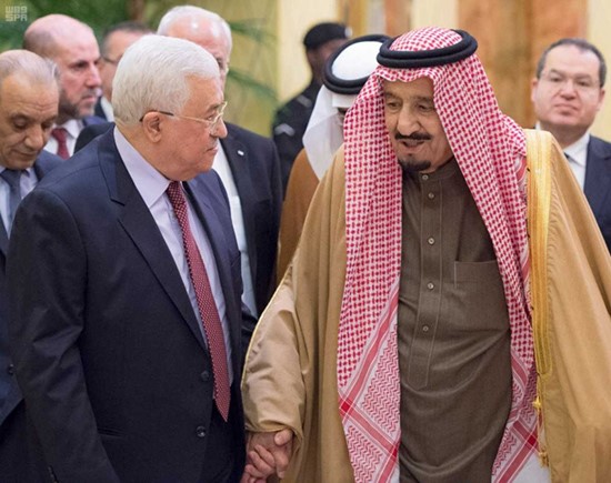خادم الحرمين الشريفين الملك سلمان بن عبد العزيز  والرئيس الفلسطيني