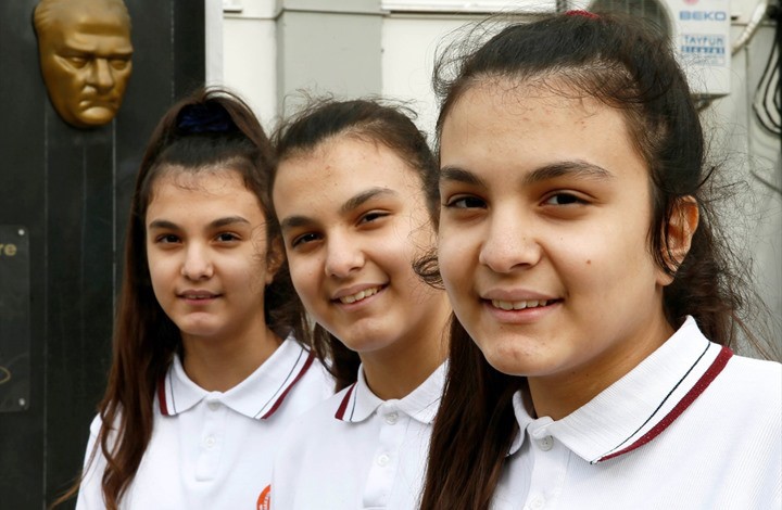 الصدفة تجمع 34 توأمًا بمدرسة واحدة في تركيا
