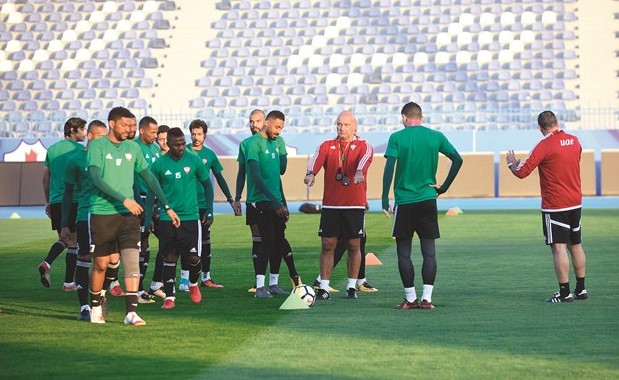 لاعبو الإمارات خلال التدريب الأول لهم	(أحمد علي)﻿