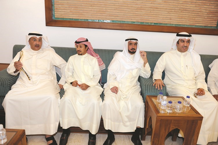 أحمد الشحومي ومخلد العازمي وعلي الحجار ومساعد الحماد﻿