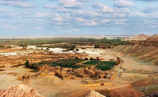 صورة نادرة لقصر حجري يعود لعنترة بن شداد