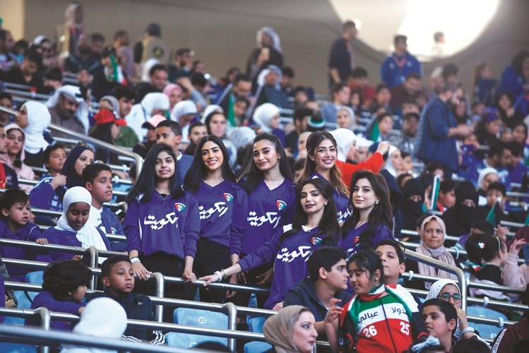 «ما عليه» .. يا الأزرق