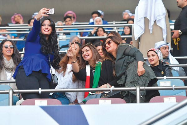 «سيلفي» قبل المباراة