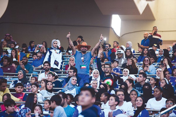 جمهور «الأزرق» حضر مبكرا