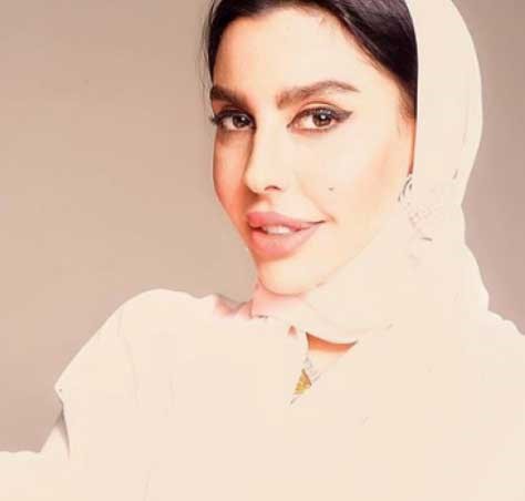 شاهد.. لقطة صادمة لفنانه لبنانية قبل وبعد عمليات التجميل ... وكيف بدت بالحجاب بعد إشهار اسلامها