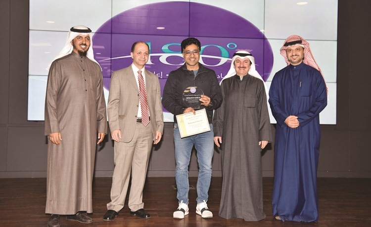 تكريم الاعلامي مهند يوسف عبدالرحمن ﻿