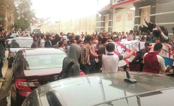 جماهير الزمالك خارج أسوار النادي﻿