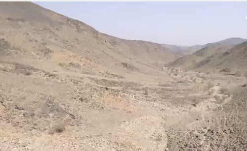 بالفيديو..شاهد الوادي الرهيب الذي عبره النبيّ في هجرته