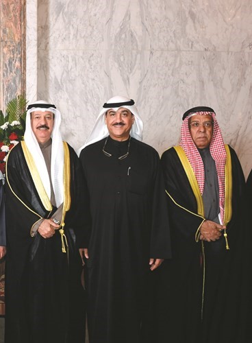 مساعد المطوع متوسطا عبدالمحسن القطان وم.حميد القطان﻿