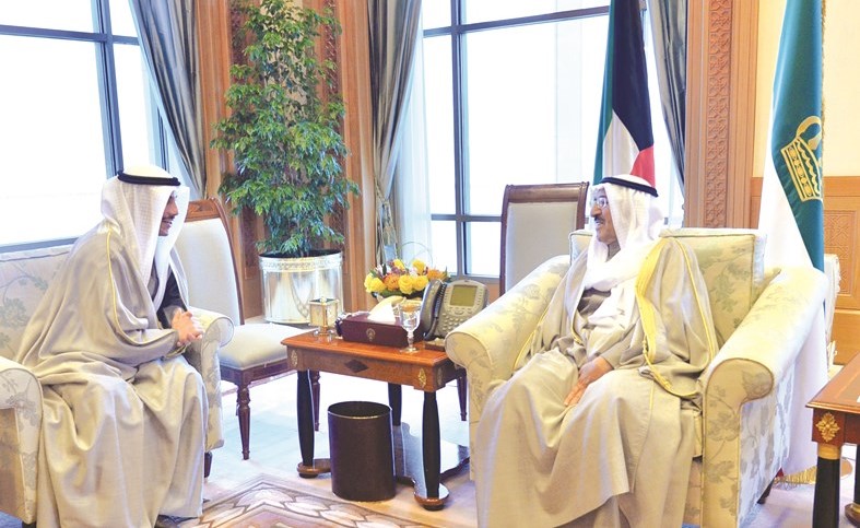 صاحب السمو الأمير الشيخ صباح الأحمد مستقبلا رئيس مجلس الأمة مرزوق الغانم﻿