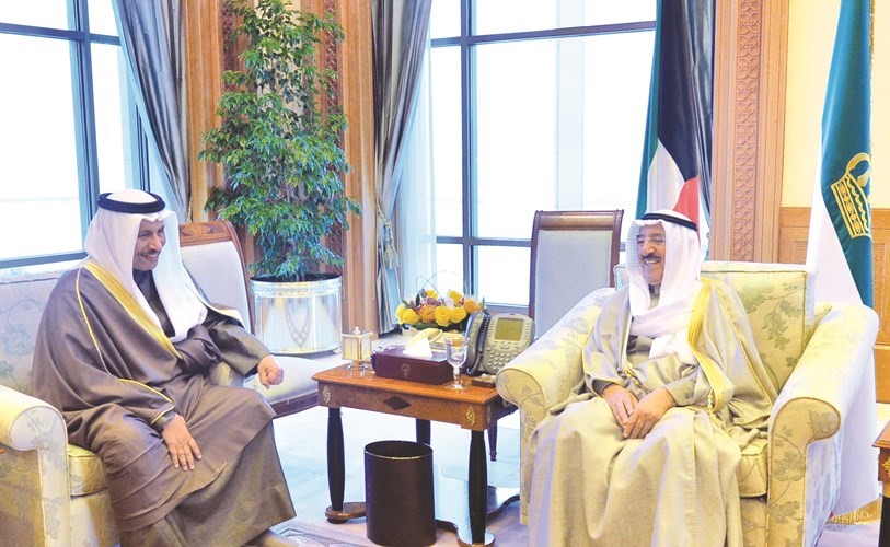 صاحب السمو الأمير الشيخ صباح الأحمد خلال لقائه سمو رئيس مجلس الوزراء الشيخ جابر المبارك	﻿