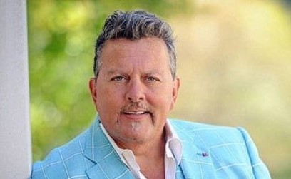 ترك 3 آلاف دولار "بقشيش" وفاتورته لم تتعدَّ الـ40 دولاراً.. الرسالة التي تركها هذا الرجل في المطعم أبكت العاملين!