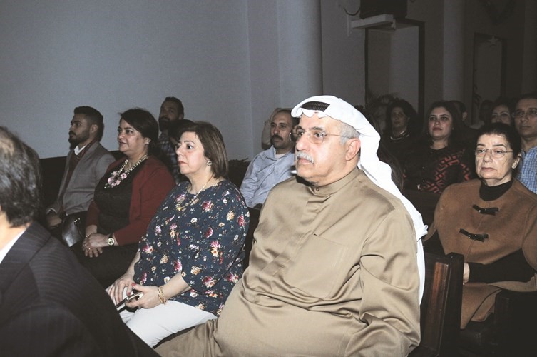 جانب من الحضور في الكنيسة الانجيلية الوطنية ﻿