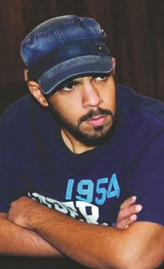 الكاتب عثمان الشطي﻿
