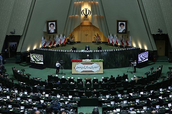 البرلمان الإيراني يصادق على مشروع قرار يُلزم الحكومة بدعم القدس