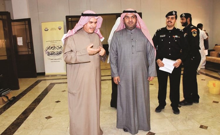 جانب من انطلاق خلال حملة التبرع بالدم﻿
