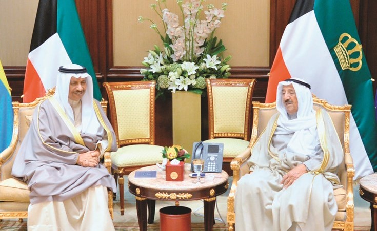 صاحب السمو الأمير الشيخ صباح الأحمد مستقبلا سمو الشيخ جابر المبارك ﻿