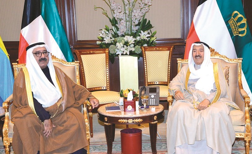 صاحب السمو الأمير الشيخ صباح الأحمد مستقبلا الشيخ ناصر صباح الأحمد﻿