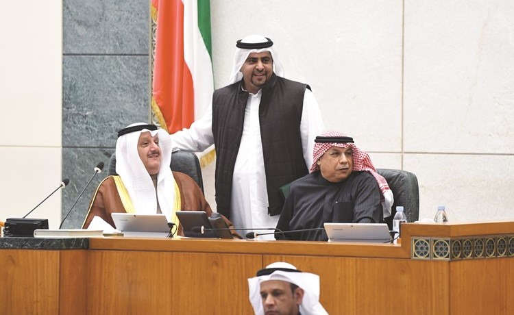 الشيخ خالد الجراح وعيسى الكندري وراكان النصف﻿