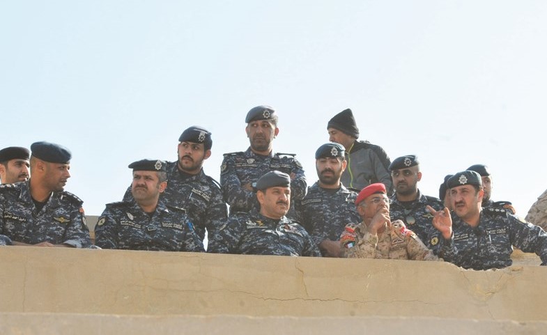 اللواء شكري النجار والعميد الركن عادل الرجيب وعدد من القادة يتابعون التمرين﻿