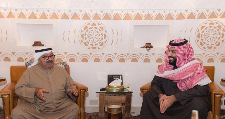 الشيخ ناصر صباح الأحمد خلال اجتماعه مع ولي العهد السعودي (واس)