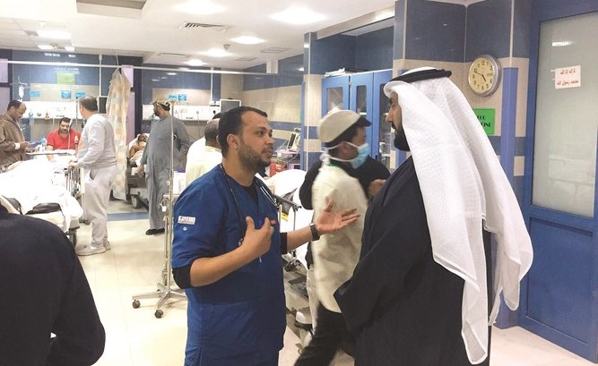 د.باسل الصباح خلال زيارته التفقدية لمستشفى العدان ﻿