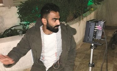 المخرج عيسى ذياب في لوكيشن التصوير ﻿