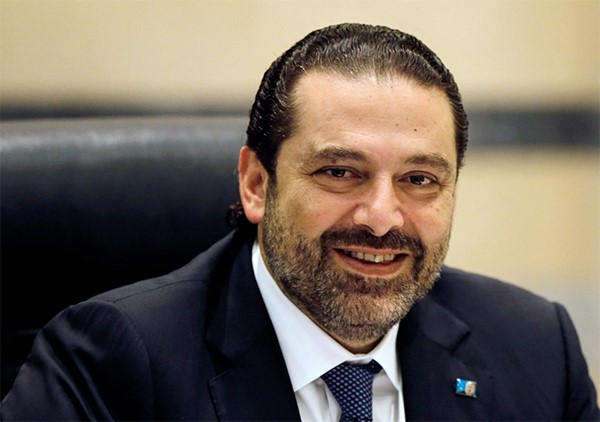 بالفيديو.. رئيس وزراء لبنان سعد الحريري يرقص مع اللبنانيين في احتفالات رأس السنة وسط بيروت