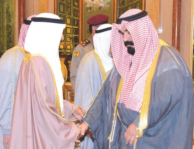 الشيخ أحمد الخليفة يرحب برئيس وزراء البحرين﻿