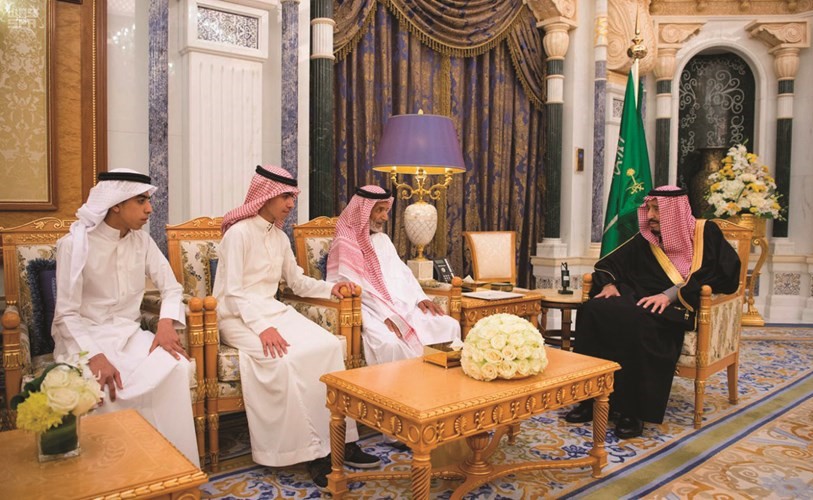 خادم الحرمين الشريفين الملك سلمان بن عبدالعزيز يعزي أسرة القاضي الجيراني	(واس)﻿