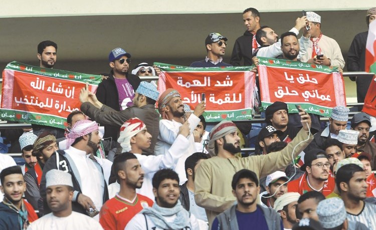 الجمهور العماني حلق ياعماني حلق	(قاسم باشا)﻿
