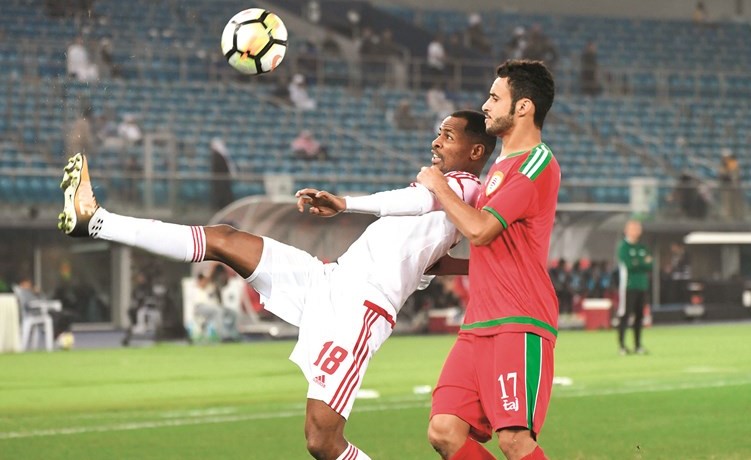 مباراة الامارات وعمانمنو البطل؟	(هاني الشمري ) ﻿