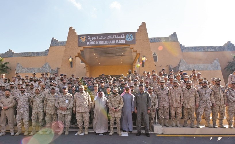بالفيديو.. وزير الدفاع: نفتخر برجال جيشنا البواسل المشاركين في «إعادة الأمل»