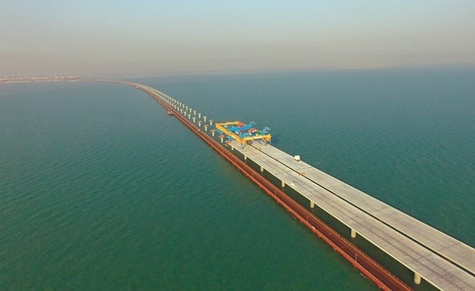الأعمال مستمرة لإنجاز مشروع جسر الشيخ جابر﻿