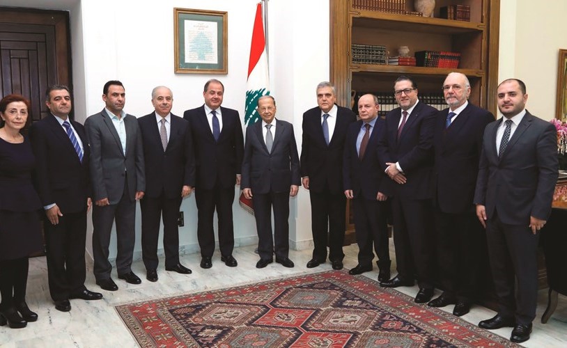 الرئيس العماد ميشال عون مستقبلا وفد المجلس الاقتصادي والاجتماعي برئاسة شارل عربيد في بعبدا 	(محمود الطويل)﻿